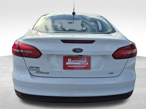 Used 2018 Ford Focus SE image 5
