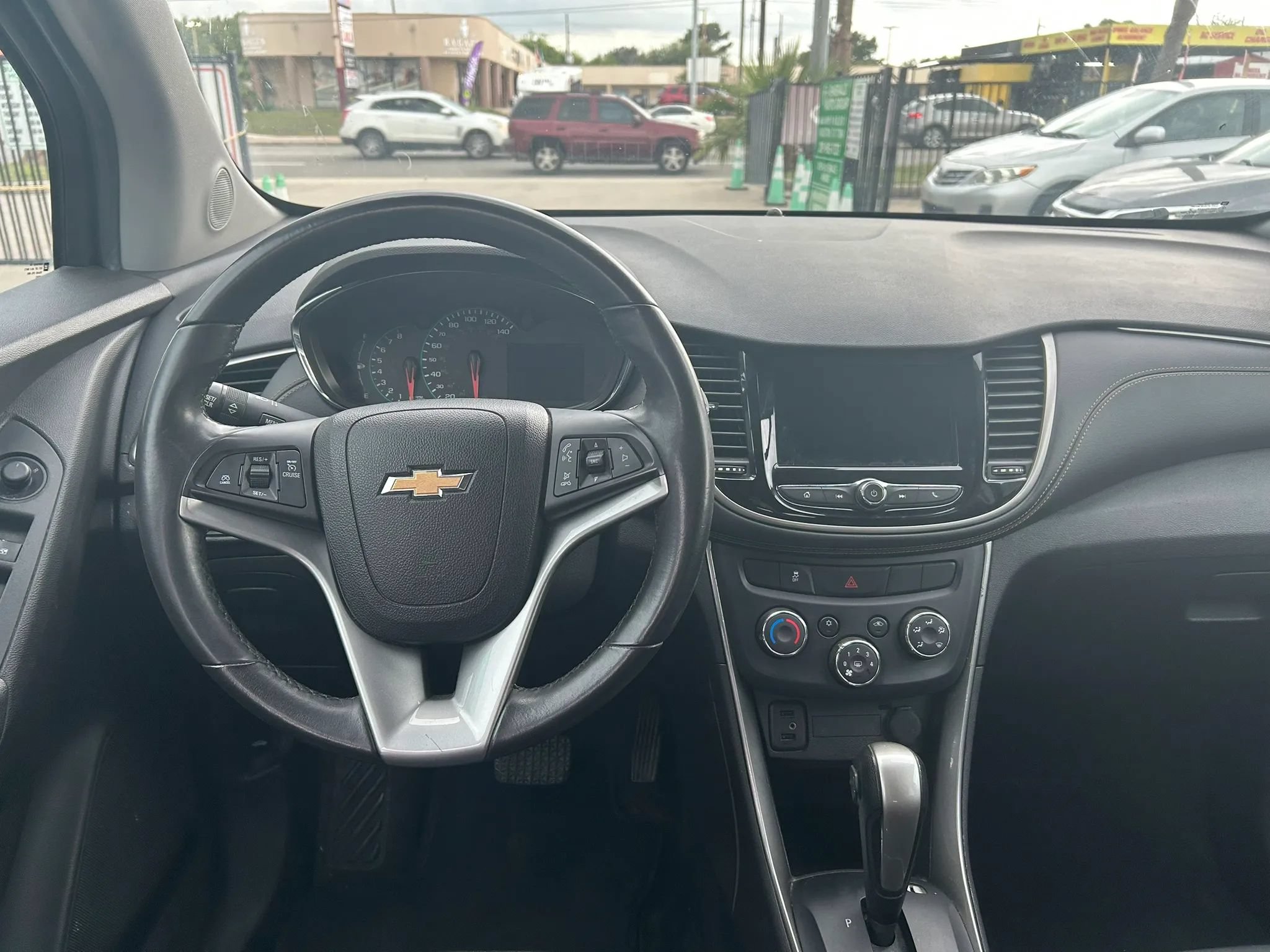 Used 2018 Chevrolet Trax LT w/ LT Convenience Package FWD image 19
