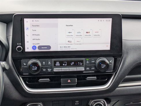 Used 2025 Toyota Grand Highlander XLE image 17