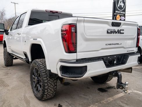 Used 2024 GMC Sierra 2500 Denali Ultimate w/ Snow Plow Prep/Camper Package image 4