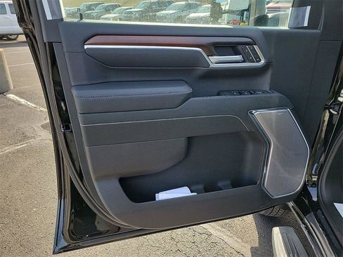 New 2026 GMC Sierra 3500 Denali w/ Denali Reserve Package image 18