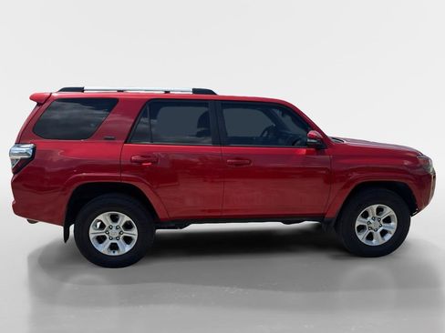 Used 2021 Toyota 4Runner SR5 Premium w/ Moonroof Package AWD/4WD image 7