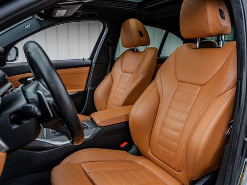 Used 2021 BMW M340i w/ Parking Assistance Package image 26