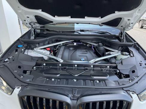 Used 2026 BMW X5 sDrive40i w/ M Sport Package RWD image 16