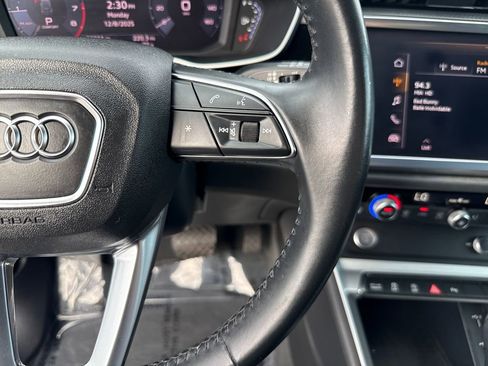 Used 2020 Audi Q3 2.0T Premium image 16