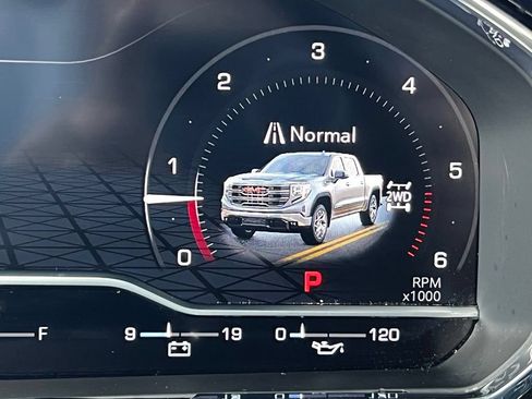 Used 2025 GMC Sierra 1500 SLT w/ SLT Premium Plus Package AWD/4WD image 30