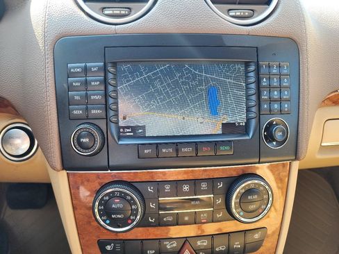 Used 2008 Mercedes-Benz GL 320 CDI 4MATIC image 18