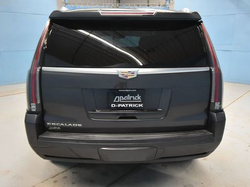 Used 2016 Cadillac Escalade Premium AWD/4WD image 38