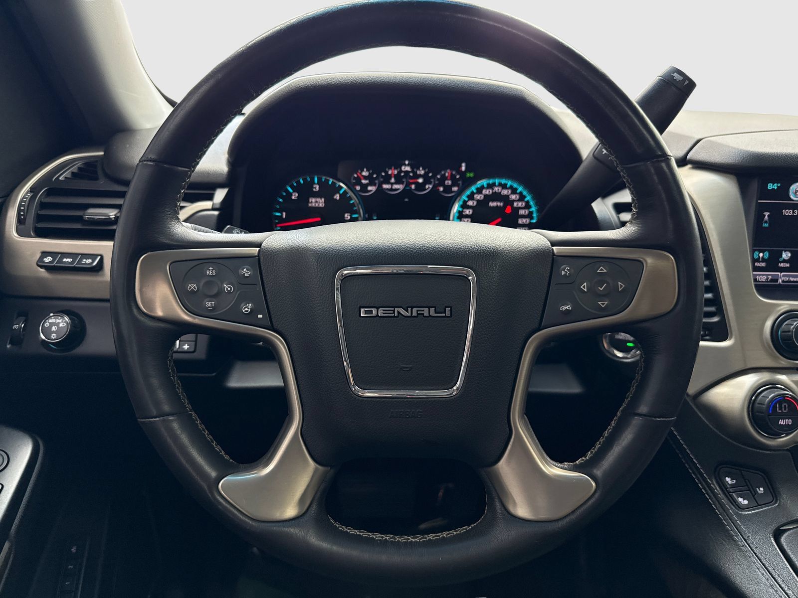 Used 2018 GMC Yukon Denali w/ Denali Ultimate Package RWD image 19