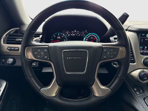 Used 2018 GMC Yukon Denali w/ Denali Ultimate Package RWD image 19