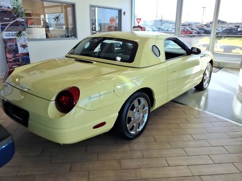 Used 2002 Ford Thunderbird Deluxe image 5