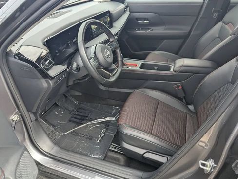 Certified 2025 Nissan Kicks SR w/ SR Premium Package FWD image 9
