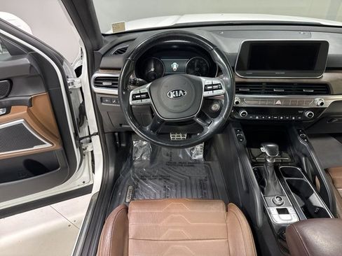 Used 2020 Kia Telluride SX w/ SX Prestige Package image 18