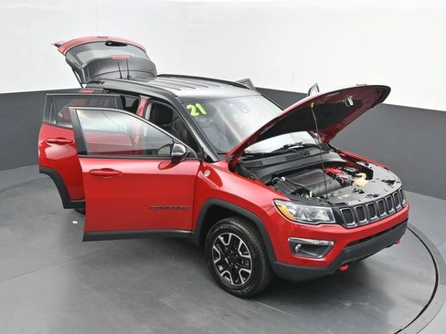 Used 2021 Jeep Compass Trailhawk AWD/4WD image 45