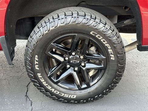 Used 2020 Chevrolet Silverado 1500 LT Trail Boss AWD/4WD image 31