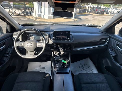 Used 2025 Nissan Rogue SV FWD image 17