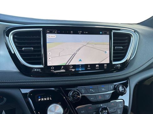 New 2026 Chrysler Pacifica Limited image 26