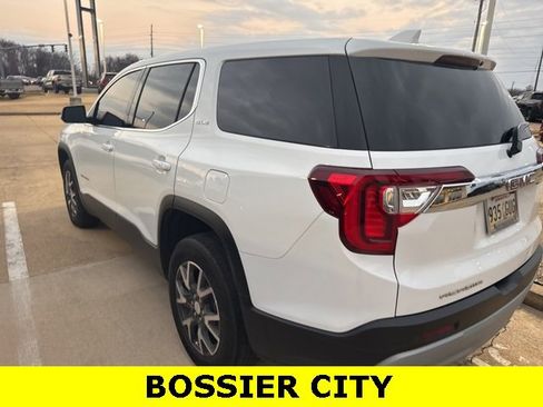 Certified 2023 GMC Acadia SLE w/ LPO, Floor Liner Package image 8