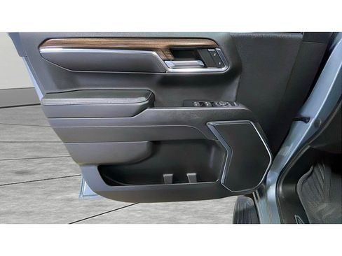 Used 2023 Chevrolet Silverado 1500 LT image 9