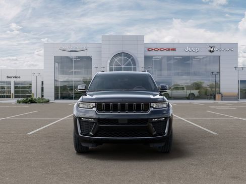 New 2026 Jeep Grand Cherokee Limited w/ Limited Altitude Package image 6