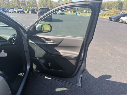 New 2026 Chevrolet Equinox LT AWD/4WD image 44