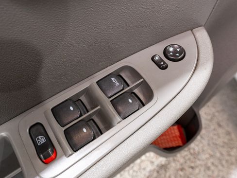 Used 2010 Chevrolet Malibu LS FWD image 12