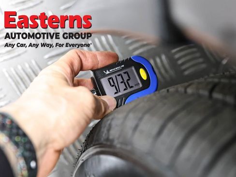 Used 2021 Nissan Kicks S image 28