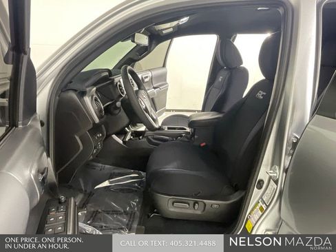 Used 2023 Toyota Tacoma TRD Sport w/ Technology Package RWD image 11