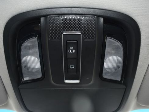 Used 2019 Kia Sorento L image 29