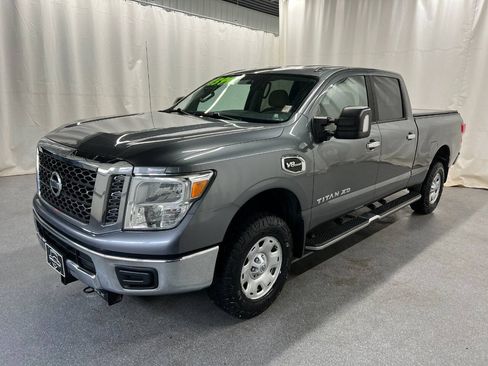 Used 2017 Nissan Titan SV AWD/4WD image 1
