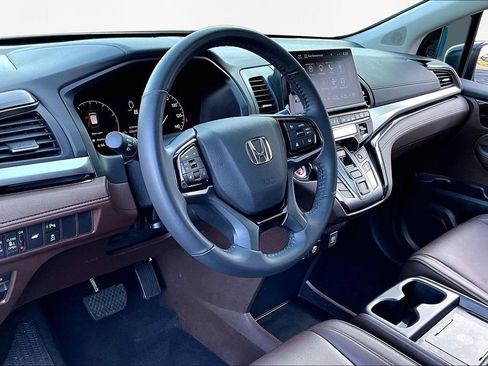 Used 2025 Honda Odyssey Touring image 14