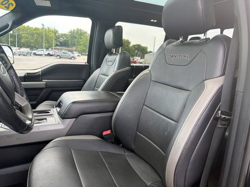 Used 2018 Ford F150 Raptor w/ Equipment Group 802A Luxury AWD/4WD image 12