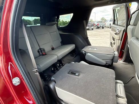 Used 2023 GMC Yukon SLT w/ SLT Premium Package AWD/4WD image 36