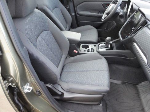 Used 2025 Subaru Forester Premium w/ Convenience Package #1 image 22