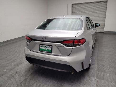 Used 2021 Toyota Corolla LE image 7