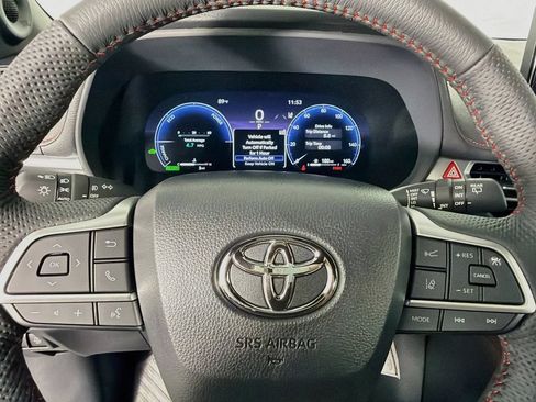 New 2026 Toyota Sienna XSE FWD image 15