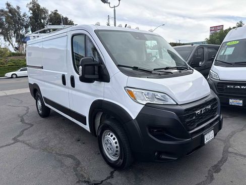 Used 2024 RAM ProMaster 2500 FWD image 2