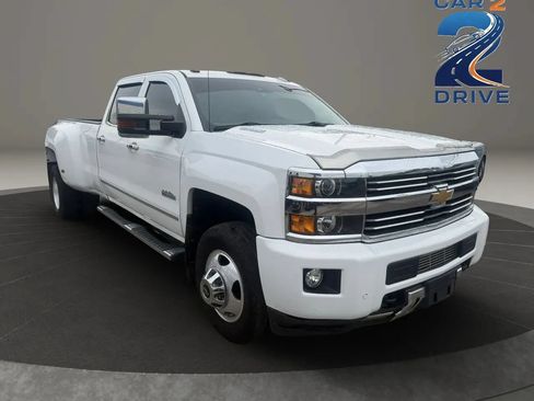 Used 2015 Chevrolet Silverado 3500 High Country AWD/4WD image 4