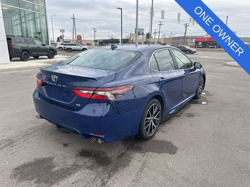 Used 2023 Toyota Camry SE image 6