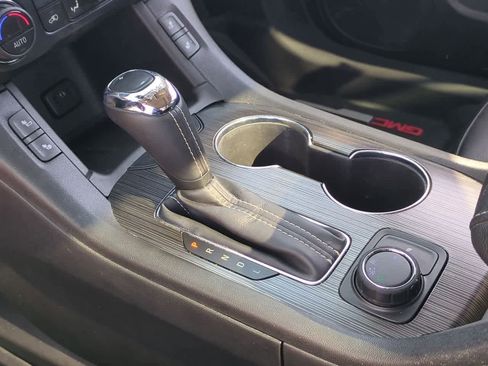 Used 2019 GMC Acadia SLT image 34