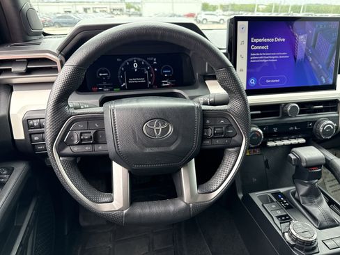 Certified 2024 Toyota Tacoma TRD Off-Road w/ TRD Off Road Upgrade Package AWD/4WD image 11
