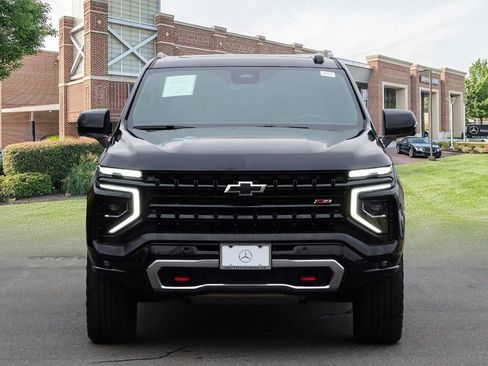 Used 2025 Chevrolet Tahoe Z71 w/ Z71 Off-Road Package image 2