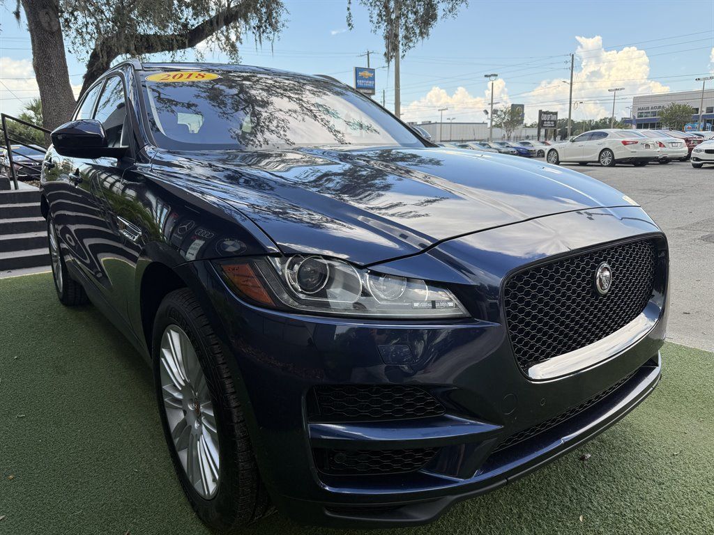 Used 2018 Jaguar F-PACE Premium AWD/4WD image 3