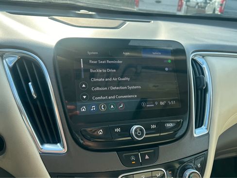 Used 2024 Chevrolet Malibu LT image 30