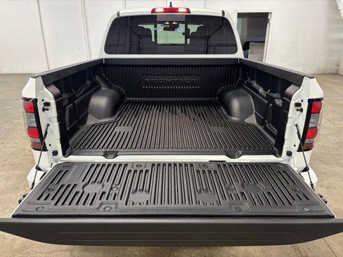 Used 2026 Nissan Frontier SV w/ Tow Package RWD image 23