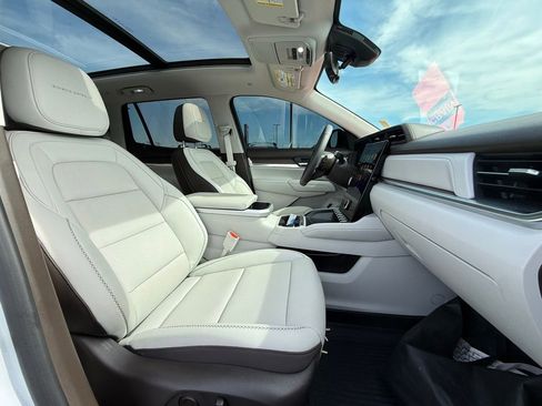 Used 2026 GMC Terrain Denali w/ LPO, Floor Liner Package AWD/4WD image 28