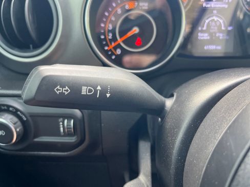 Used 2023 Jeep Wrangler Unlimited Sport AWD/4WD image 15