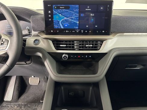 New 2026 Ford Explorer Active w/ Active Comfort Package RWD image 28