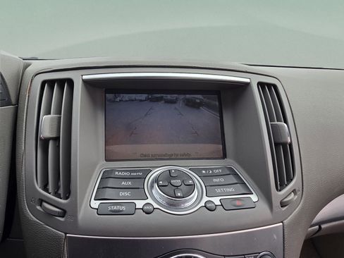 Used 2011 INFINITI G37 x w/ Premium Pkg image 17