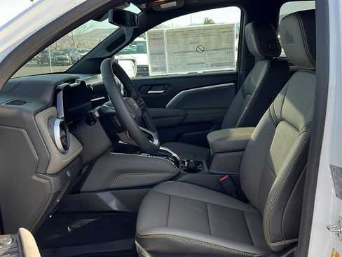 New 2026 Chevrolet Colorado ZR2 w/ ZR2 Bison Edition image 33